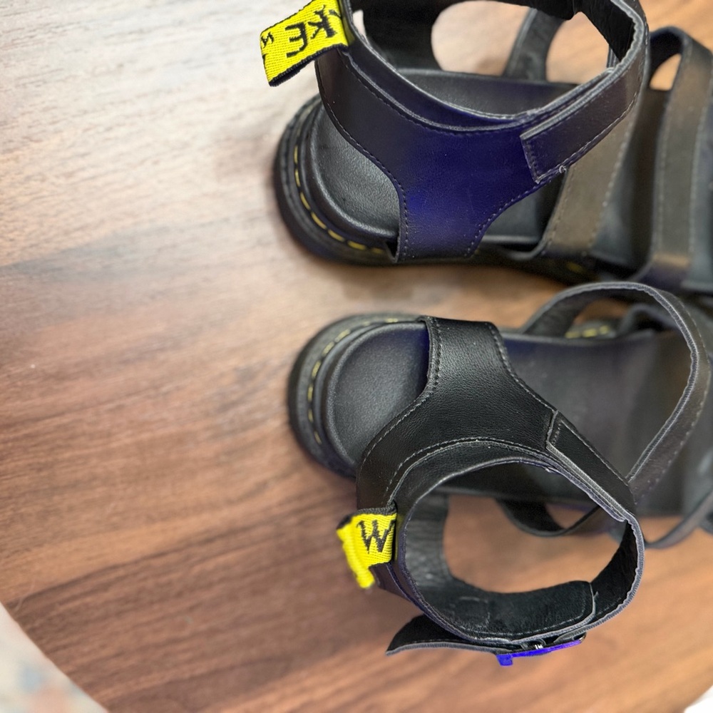 Black Strappy Women's Sandals - Picture 3 of 4